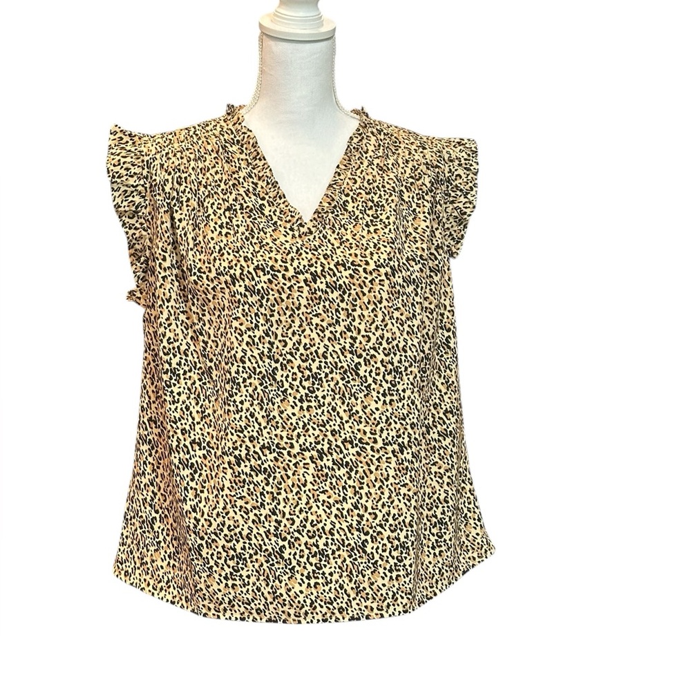 On 34th Leopard Print Ruffle Sleeve Top Size Large NWT